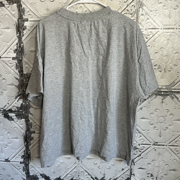 Harvard H&M boxy velvet letter tee - Picture 4 of 5